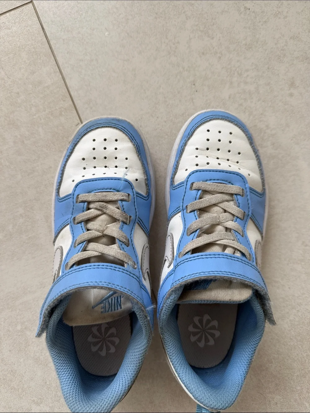 Nike Kids White and Light Blue Dunk Low-Top Sneakers